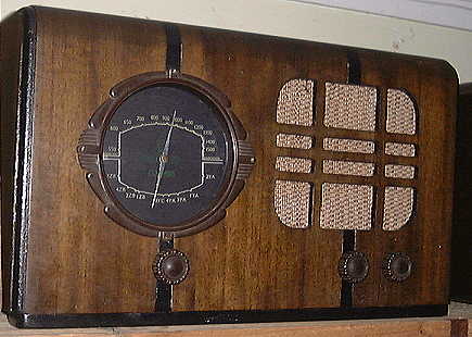 Columbus model 84 radio after restoration