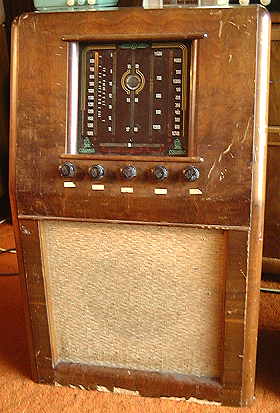 Columbus Console Radio.