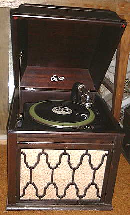 Edison Diamond Disc Phonograph.