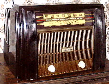 Gulbransen 6152 Bakelite Radio