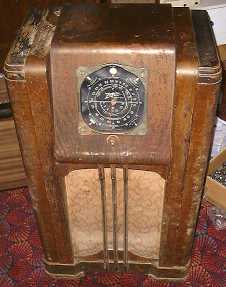 Zenith Console Radio as Received